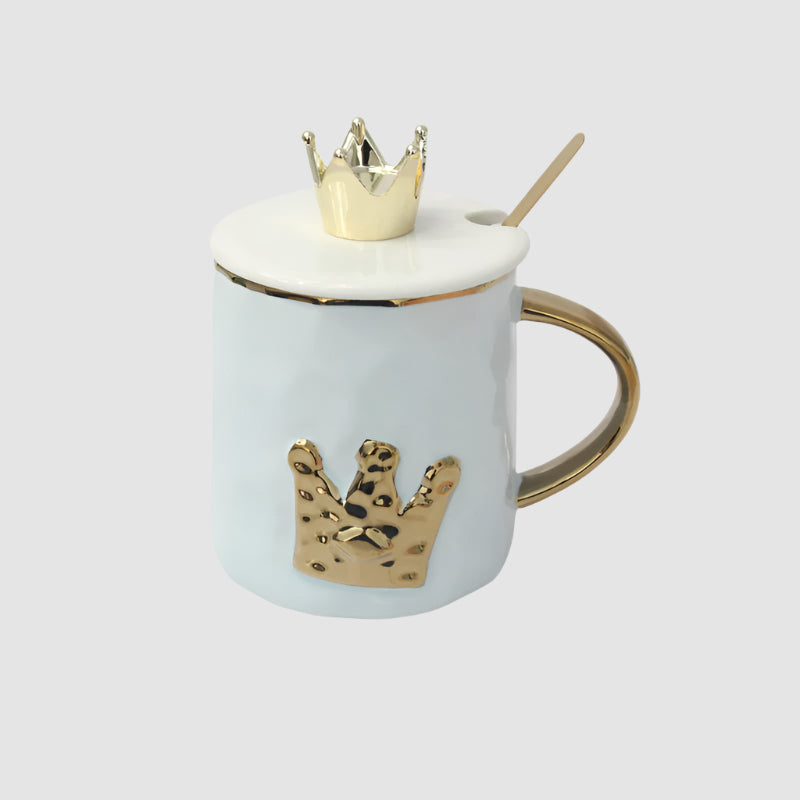 Izzhaar Royal Crown Luxe Mug with Lid & Straw – Gold Edition