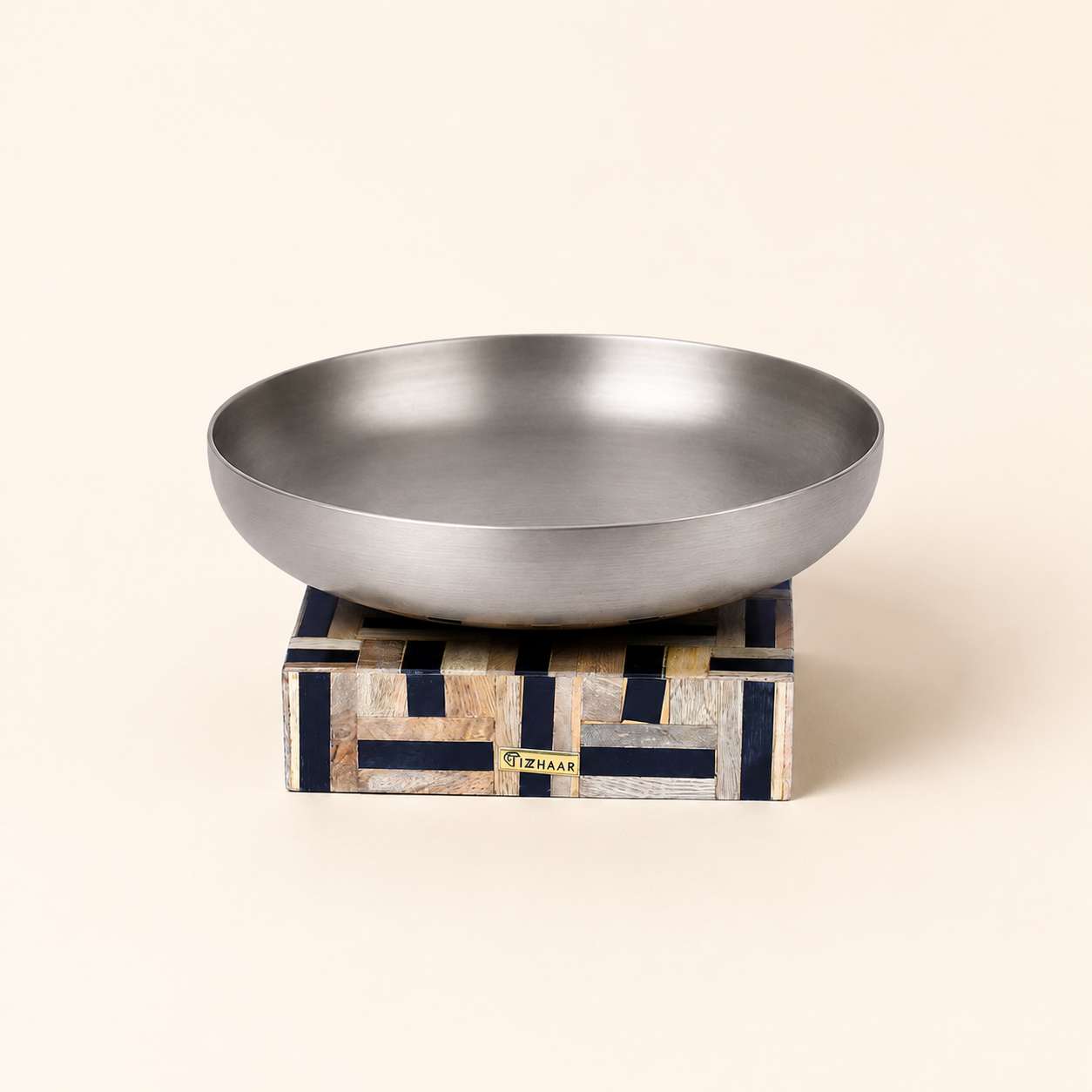 Izzhaar Silver Bowl Wooden Base-Square
