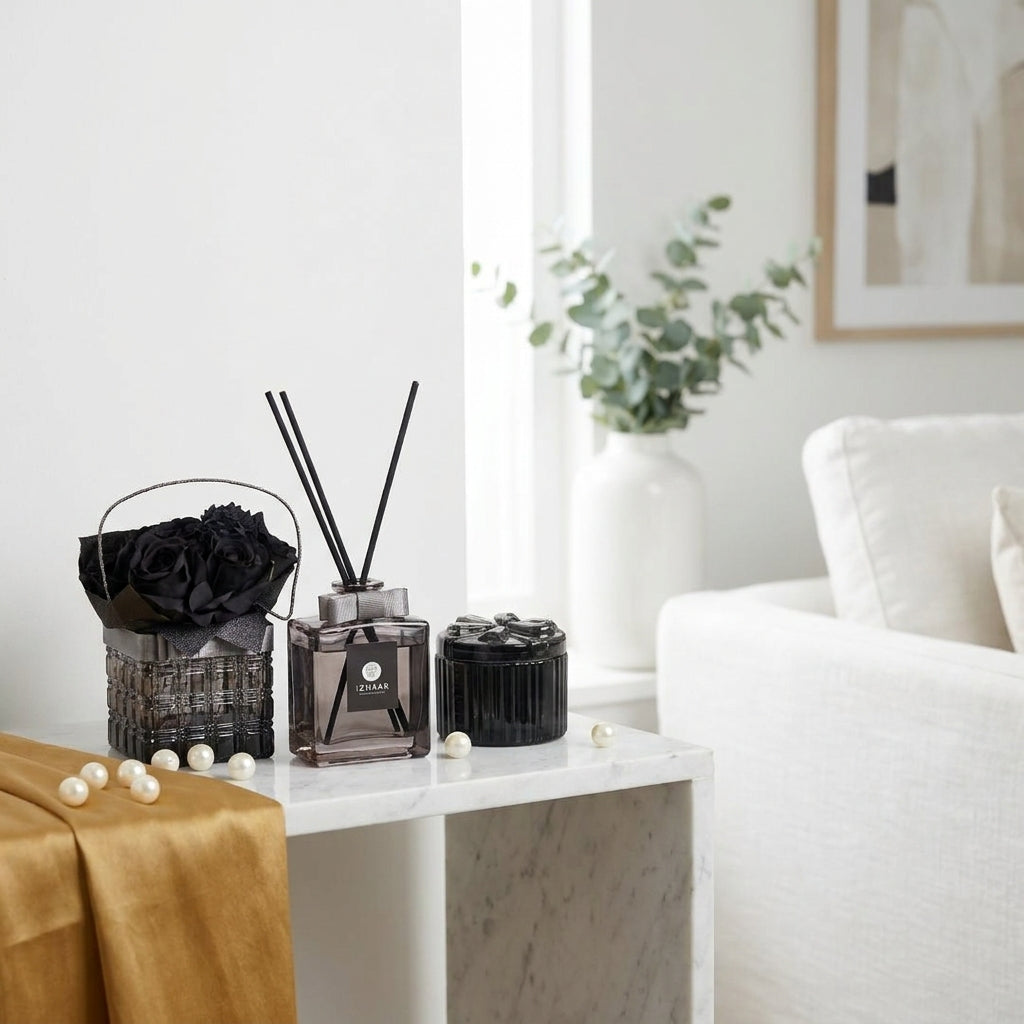 Luxury Home Fragrance Gift Set – Reed Diffuser, Scented Candle & Floral Arrangement Tray.