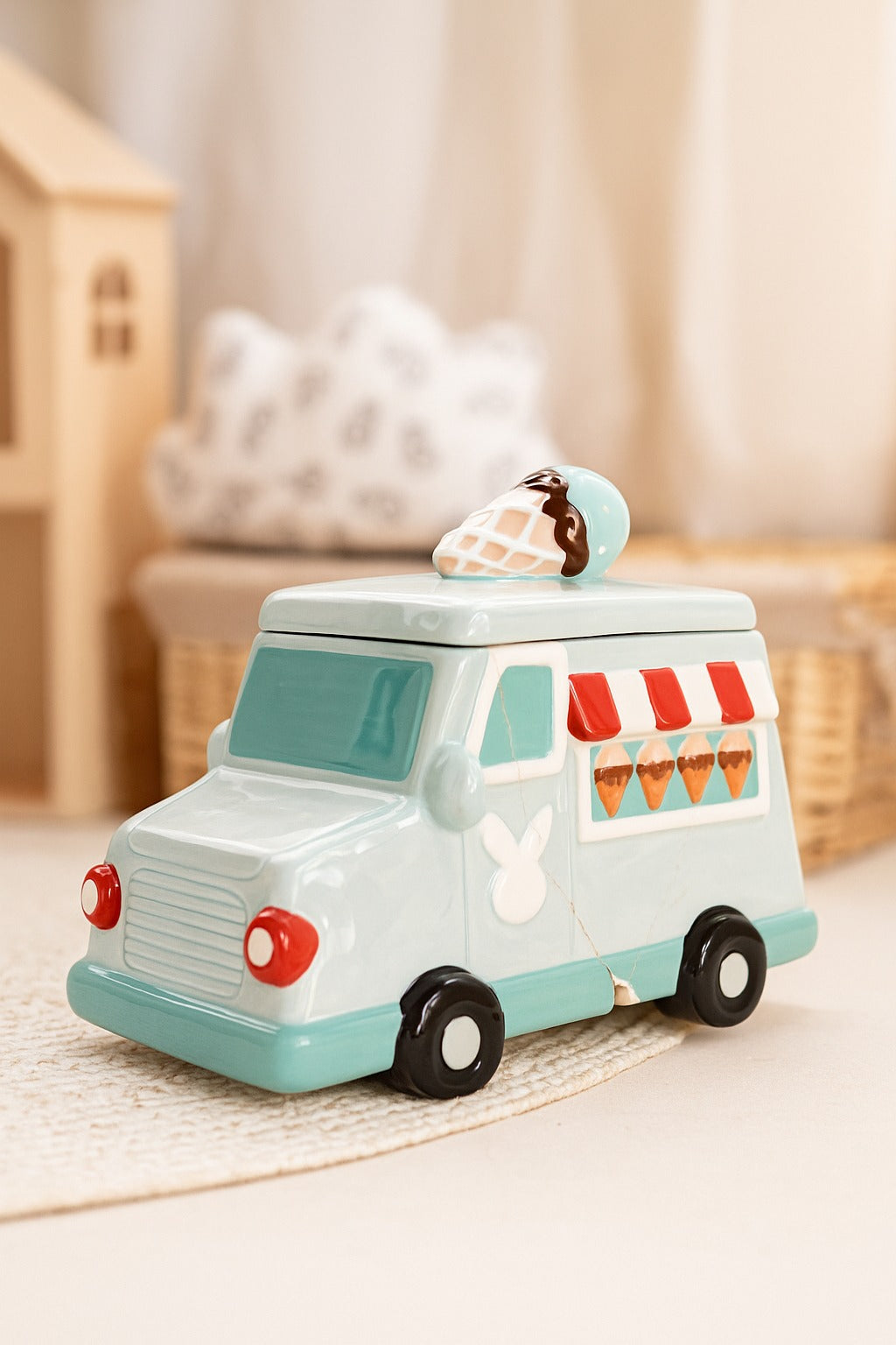 Izzhaar Sweet Scoops Ice-Cream Truck Jar