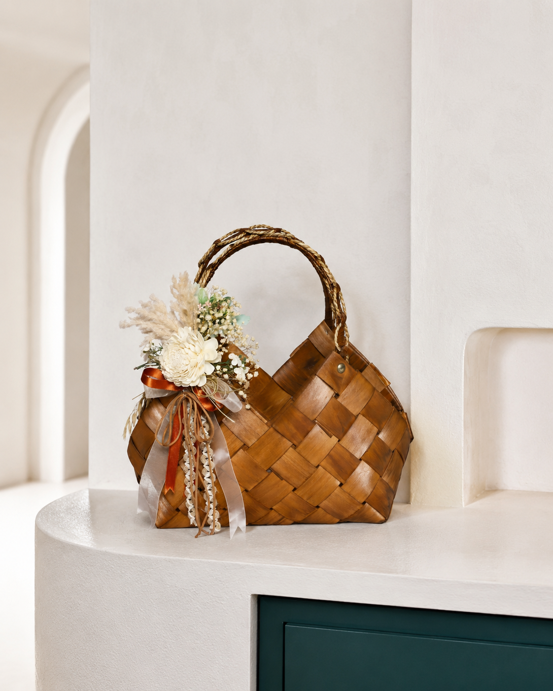 Izzhaar Handcrafted Wooden Tote Basket L - Brown