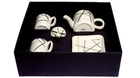 izzhaar abstract print black and white tea set